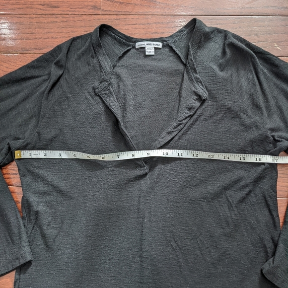James Perse Split Neck Open Collar Raglan T-Shirt with 3/4 length… - Picture 3 of 10